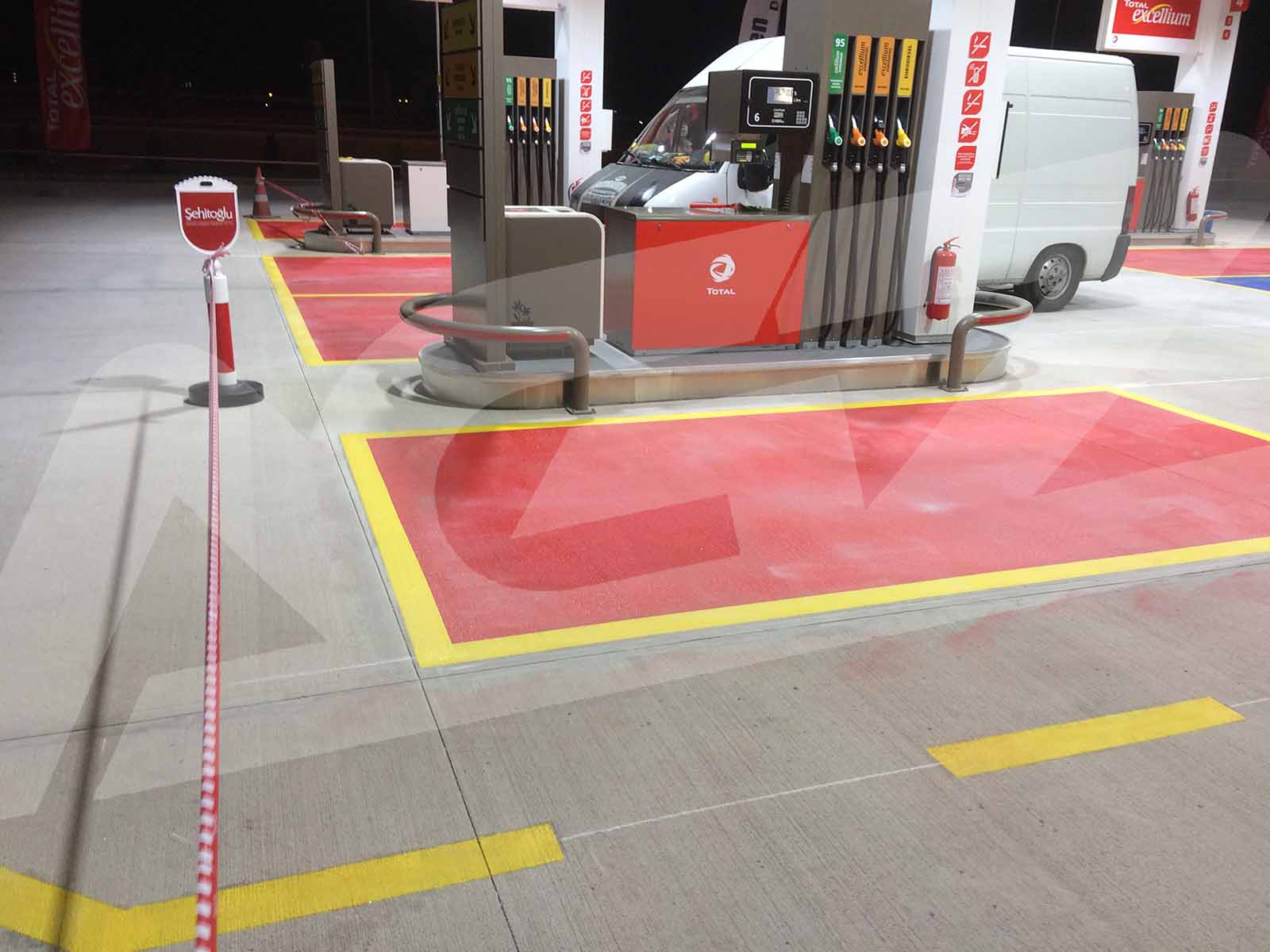 Benzin İstasyon Zemin Boyama ve Sınır Çizgi Uygulamaları