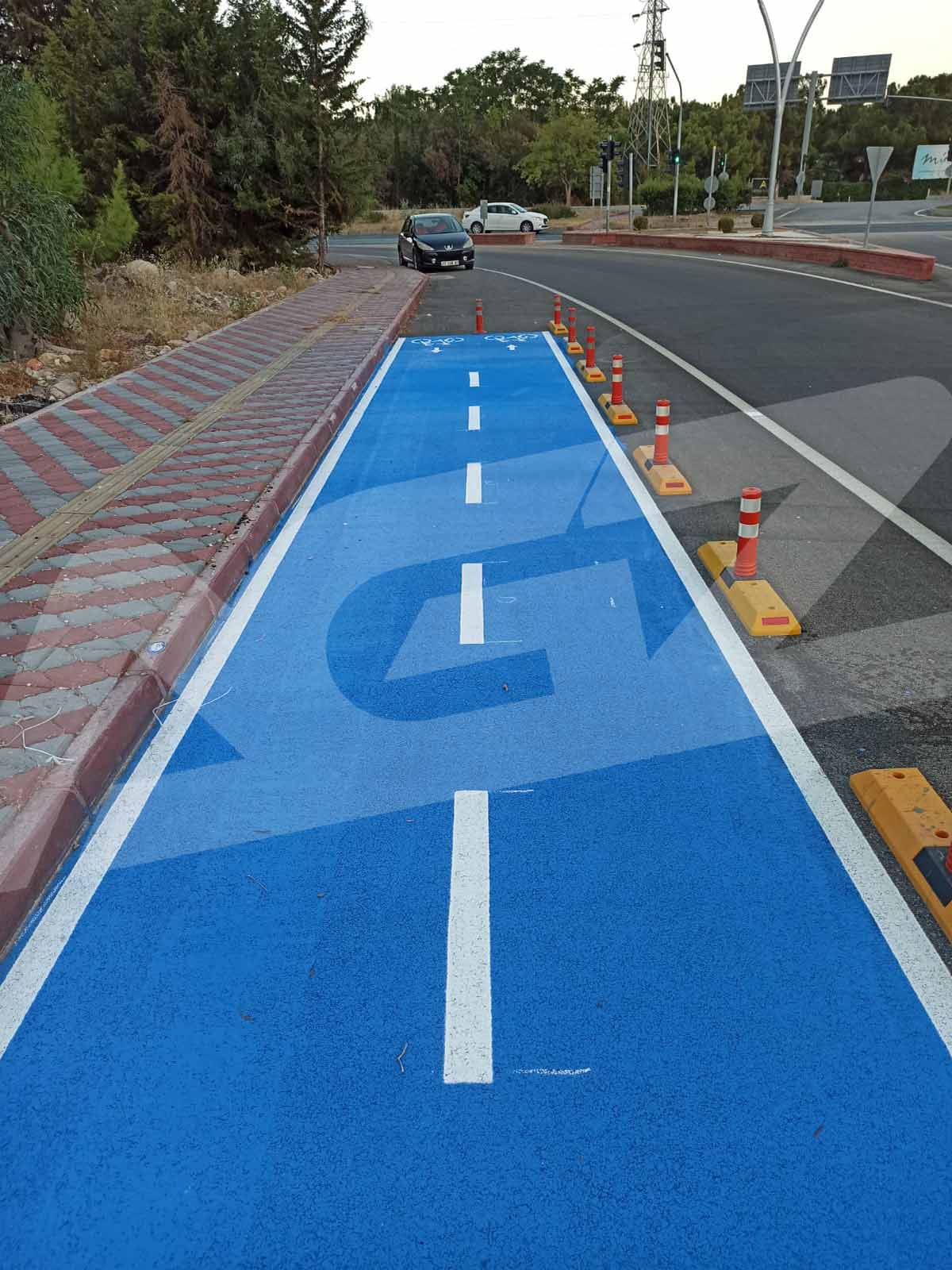 Bisiklet ve Koşu Yolu Sınır Çizgi ve Yönlendirme Uygulamaları