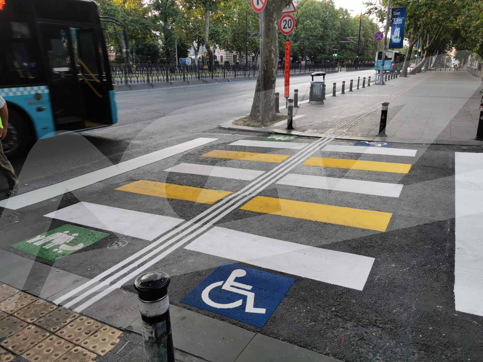 Araç Yolu Yatay Boya Yönlendirme Uygulamaları