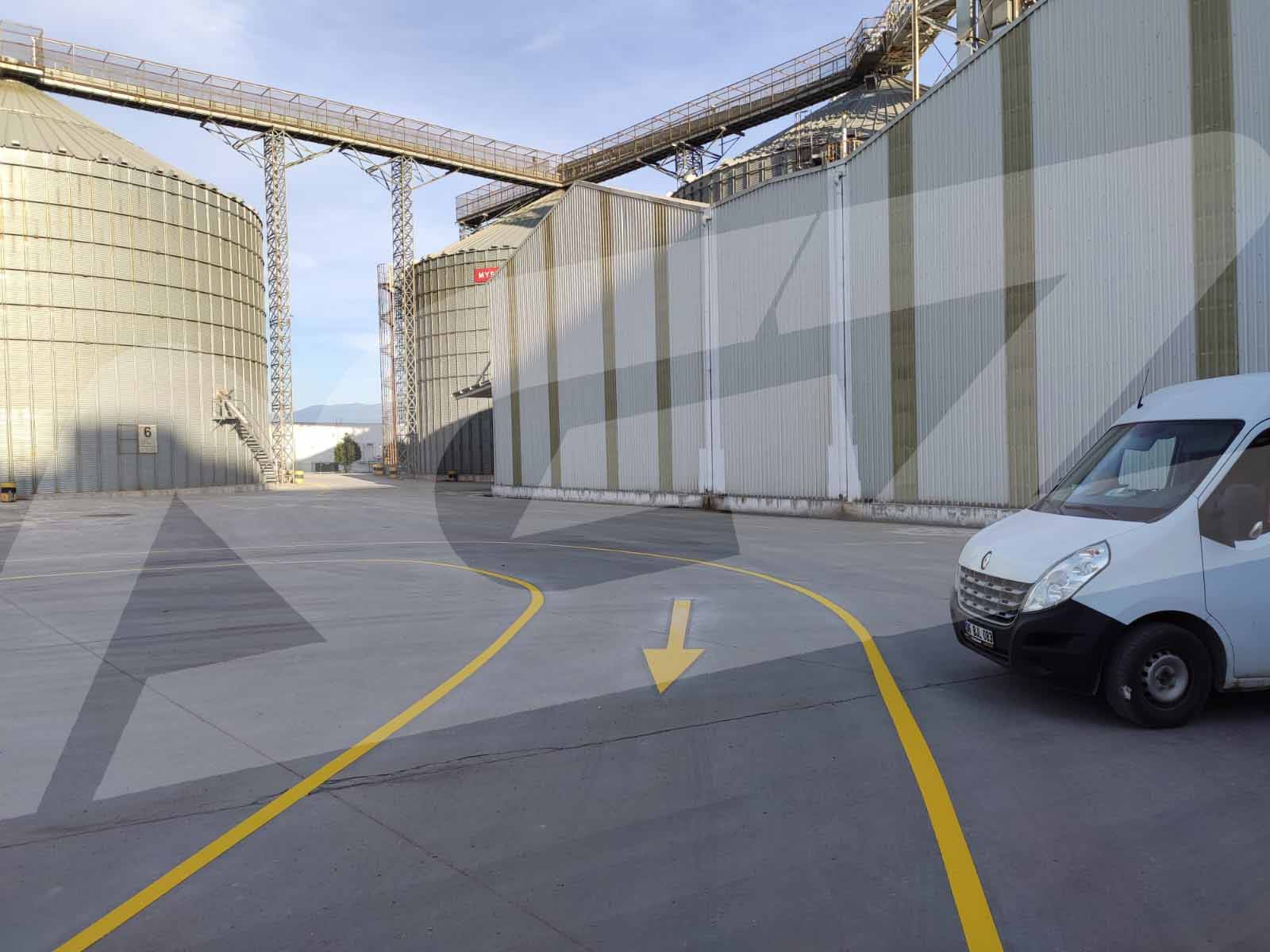 Araç Yolu Yatay Boya Yönlendirme Uygulamaları