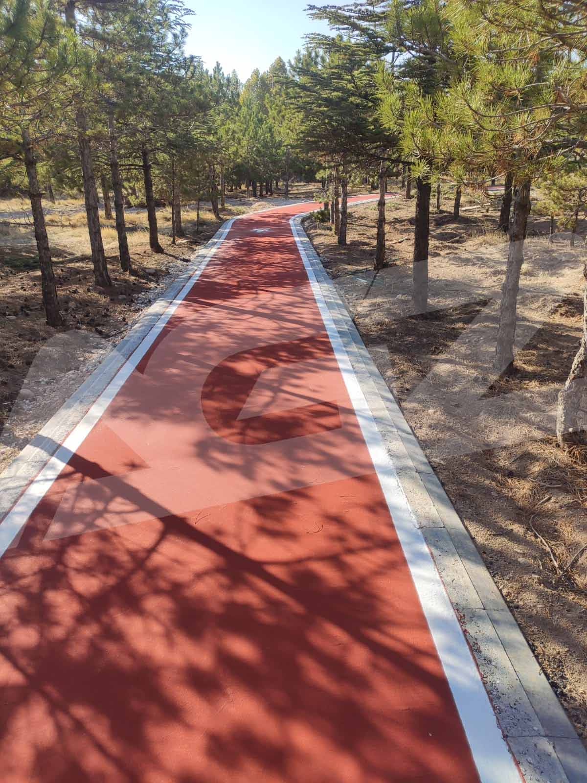 Bisiklet ve Koşu Yolu Sınır Çizgi ve Yönlendirme Uygulamaları