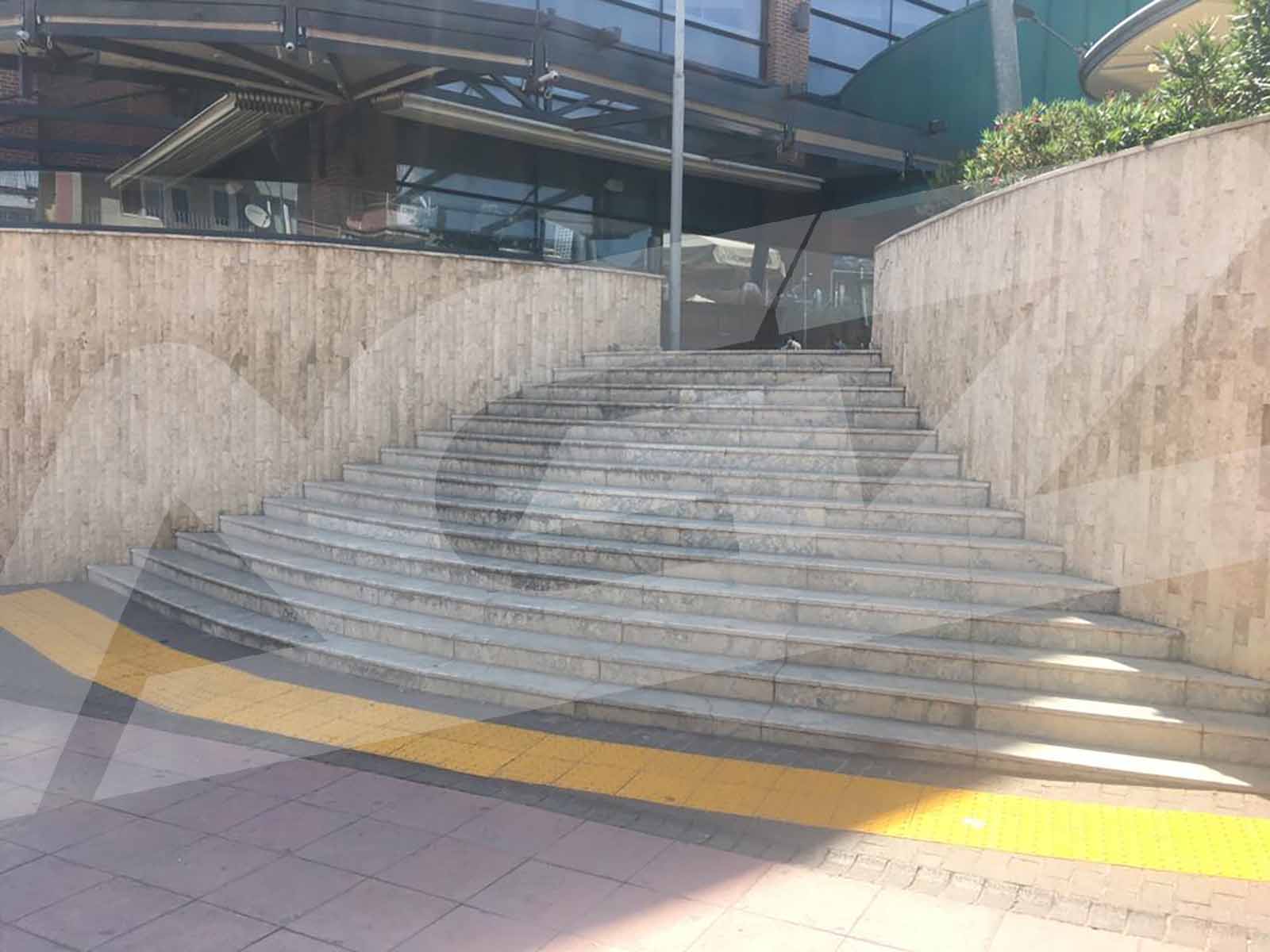 Hissedilebilir Görme Engelli Zemin Uygulaması