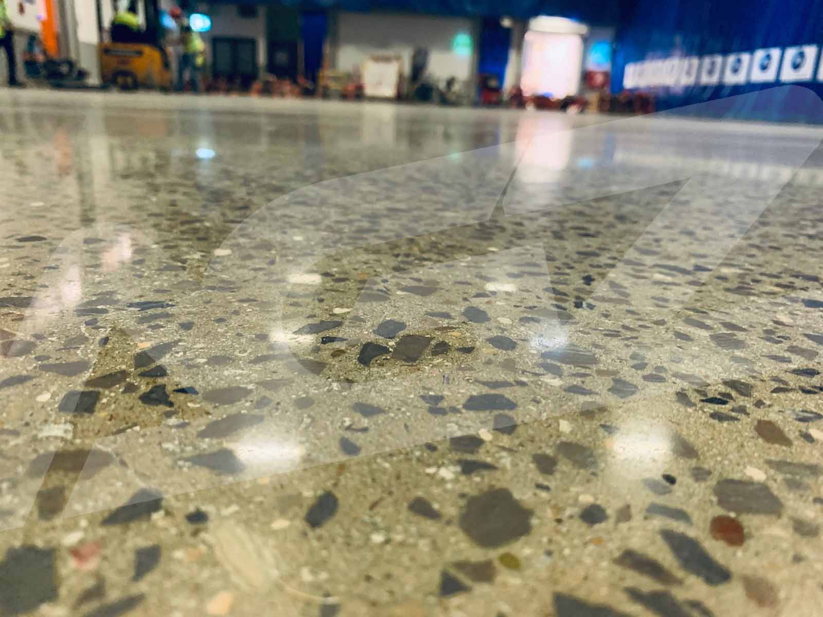 Beton Zemin Tam Parlatma Renklendirme Uygulaması