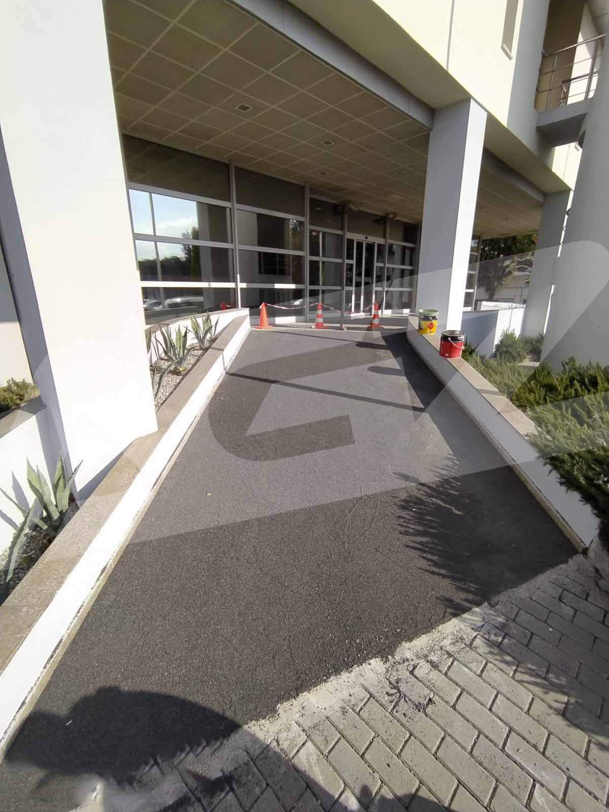 Epoksi Rampa Kumlu Kaydırmazlık Uygulaması