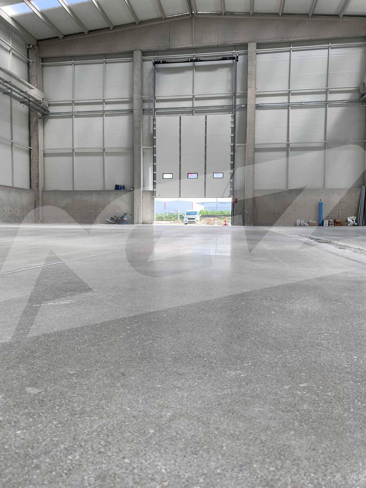 Beton Zemin Yarı Parlak Uygulama