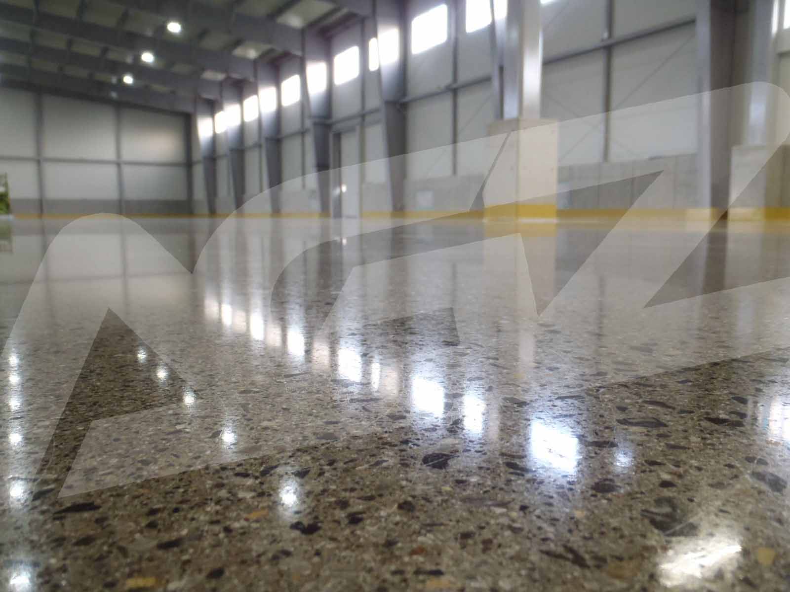 Beton Zemin Tam Parlatma Renklendirme Uygulaması