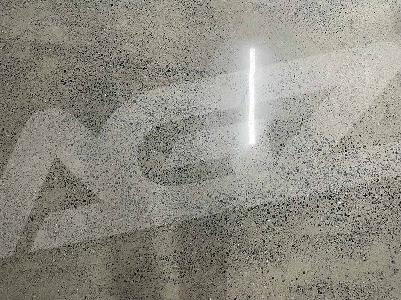 Beton Zemin Tam Parlatma Renklendirme Uygulaması