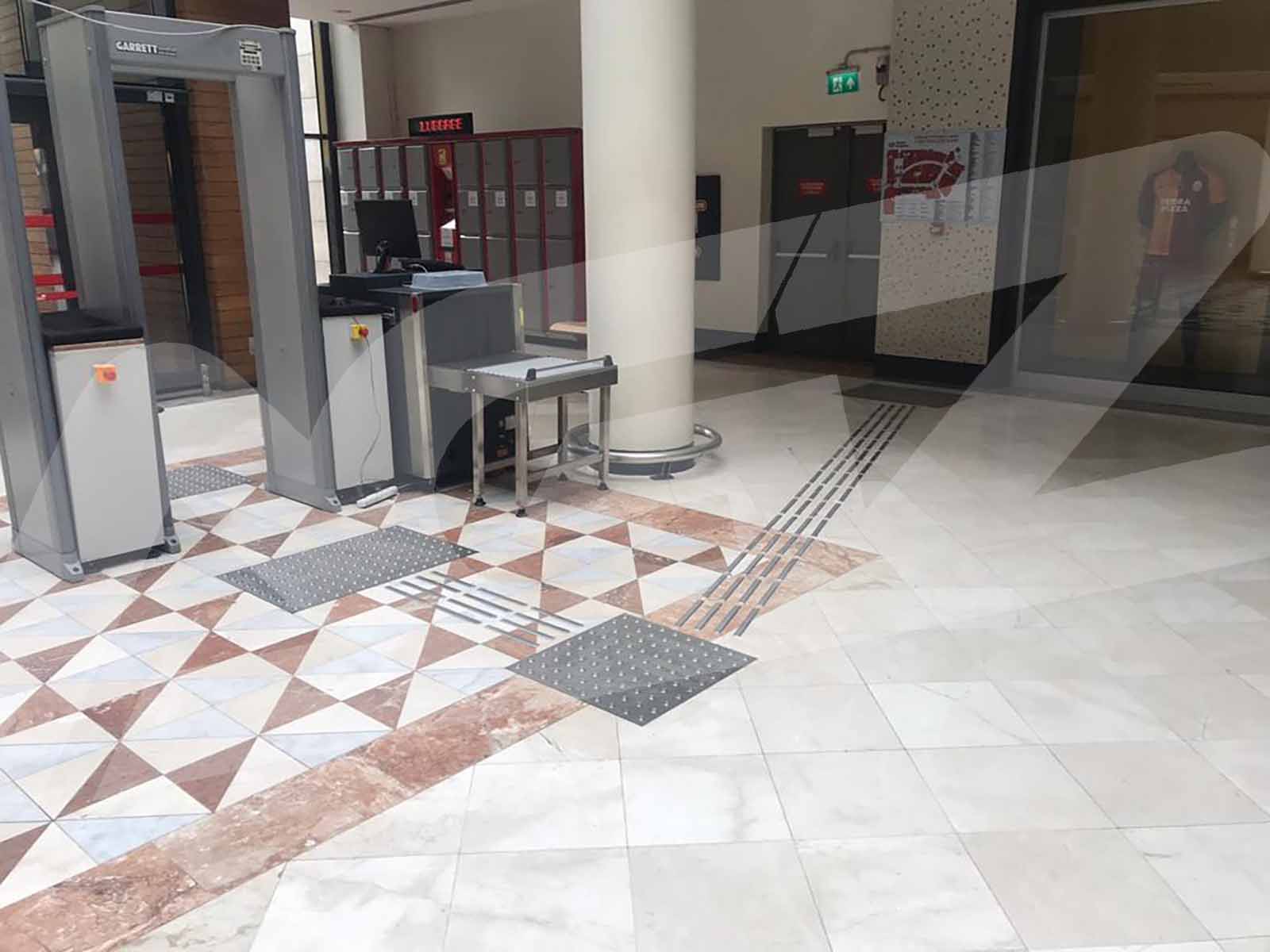 Hissedilebilir Görme Engelli Zemin Uygulaması