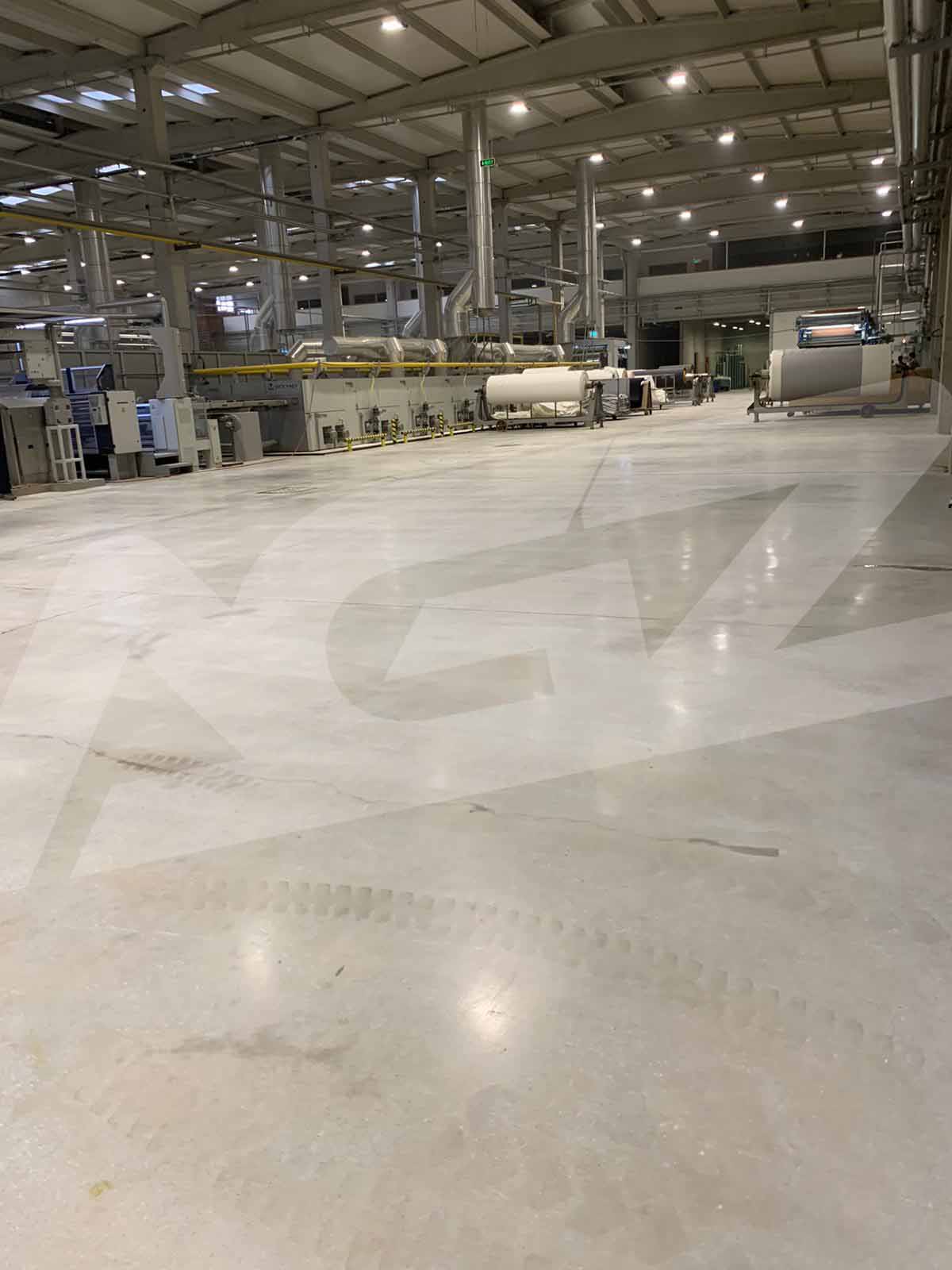 Beton Zemin Yarı Parlak Uygulama